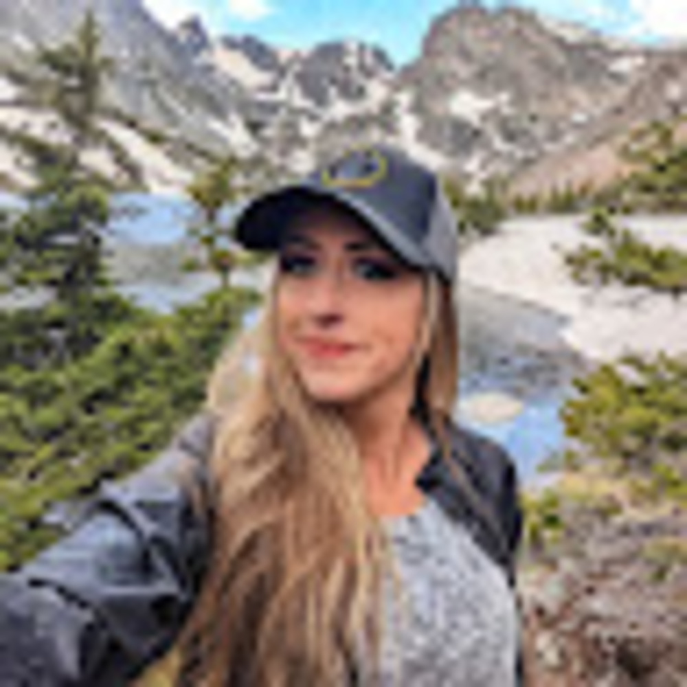 Meet your Posher, Cayla